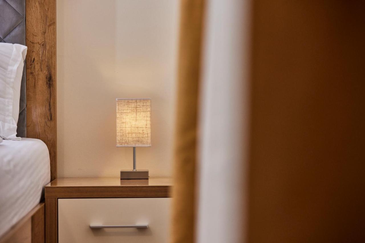 Hotel Isha フランクフルト エクステリア 写真