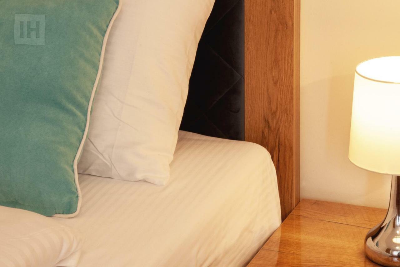 Hotel Isha フランクフルト エクステリア 写真